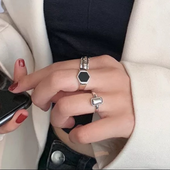 🔳Insta black geometric silver open ring - Picture 3 of 4